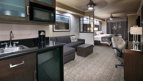 Best Western Premier Crown Chase Inn & Suites
