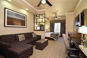 Best Western Premier Crown Chase Inn & Suites