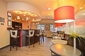 Best Western Premier Crown Chase Inn & Suites