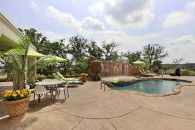 Best Western Premier Crown Chase Inn & Suites
