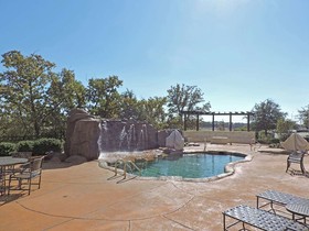 Best Western Premier Crown Chase Inn & Suites