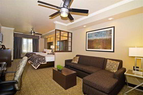 Best Western Premier Crown Chase Inn & Suites