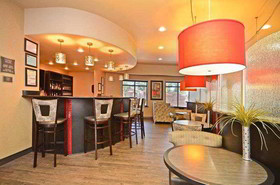 Best Western Premier Crown Chase Inn & Suites