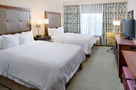 Hampton Inn & Suites Denton