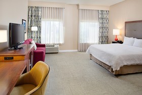 Hampton Inn & Suites Denton
