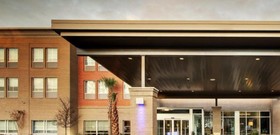 Holiday Inn Express & Suites Denton South