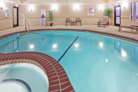 Holiday Inn Express Hotel & Suites Denton-Unt-Twu