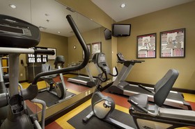 Holiday Inn Express Hotel & Suites Denton-Unt-Twu