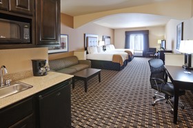 Holiday Inn Express Hotel & Suites Denton-Unt-Twu