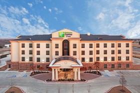 Holiday Inn Express Hotel & Suites Denton-Unt-Twu