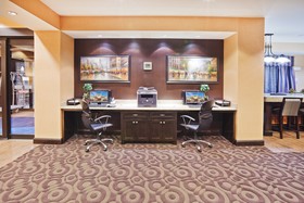 Holiday Inn Express Hotel & Suites Denton-Unt-Twu