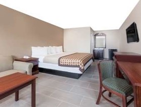 Deluxe Inn Denton