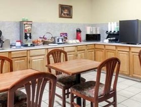 Deluxe Inn Denton