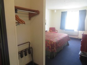 Super 8 by Wyndham Denton