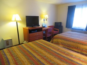 Super 8 by Wyndham Denton