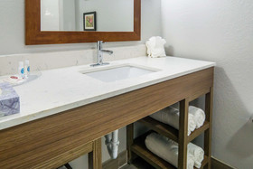 Comfort Suites Desoto Dallas South