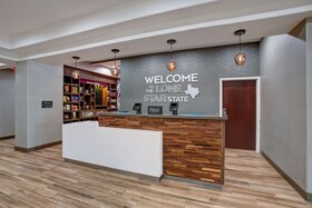 Hampton Inn & Suites Dallas-DeSoto