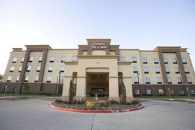 Hampton Inn & Suites Dallas-DeSoto