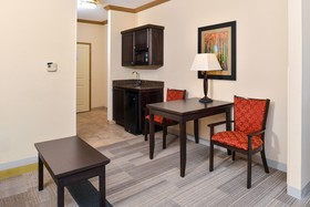 Holiday Inn Express Hotel & Suites Dallas South - Desoto