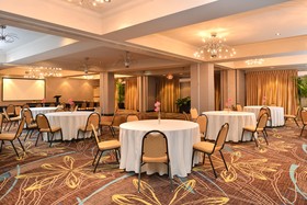 Holiday Inn Express Hotel & Suites Dallas South - Desoto