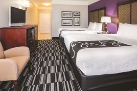 La Quinta Inn & Suites by Wyndham Dallas South-DeSoto