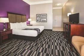 La Quinta Inn & Suites by Wyndham Dallas South-DeSoto
