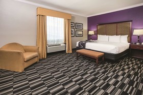 La Quinta Inn & Suites by Wyndham Dallas South-DeSoto