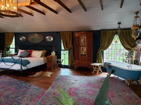Cedar Oaks Inn