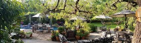 Cedar Oaks Inn