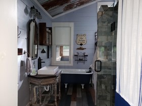 Cedar Oaks Inn