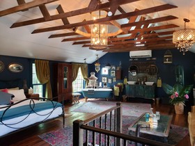 Cedar Oaks Inn