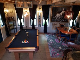 Cedar Oaks Inn