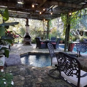Cedar Oaks Inn