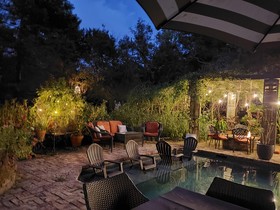 Cedar Oaks Inn
