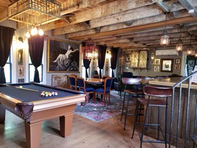 Cedar Oaks Inn