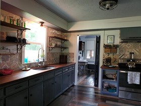 Cedar Oaks Inn
