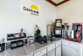 Days Inn by Wyndham Dickinson TX