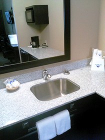 All Seasons Inn & Suites