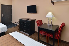 All Seasons Inn & Suites