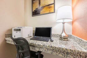 Days Inn by Wyndham Dilley