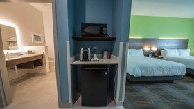 Holiday Inn Express & Suites Dripping Springs - Austin Area