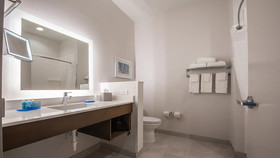 Holiday Inn Express & Suites Dripping Springs - Austin Area