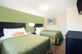 Executive Inn & Kitchenette Suites