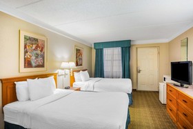 Super 8 by Wyndham Eagle Pass