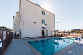 Motel 6 Eagle Pass Lakeside