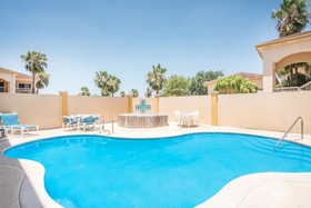 Texas Inn & Suites - City Center at UTRGV