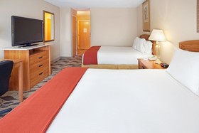Holiday Inn Express & Suites Elgin