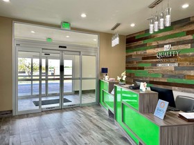 Quality Inn and Suites Elgin