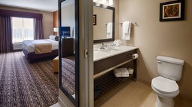 Best Western Plus Elmendorf Hotel