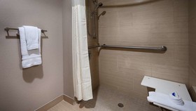 Best Western Plus Elmendorf Hotel